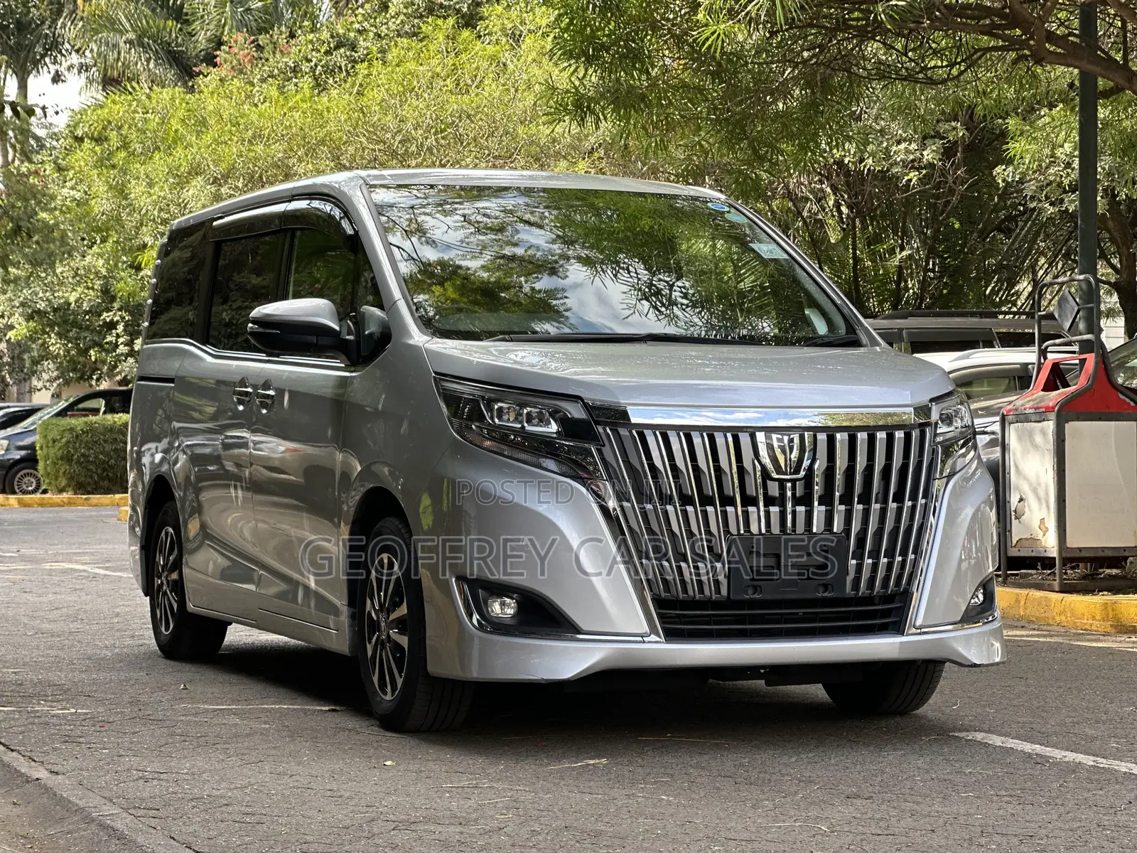 Toyota Esquire 2.0 FWD (7 seater) 2019 Gray
