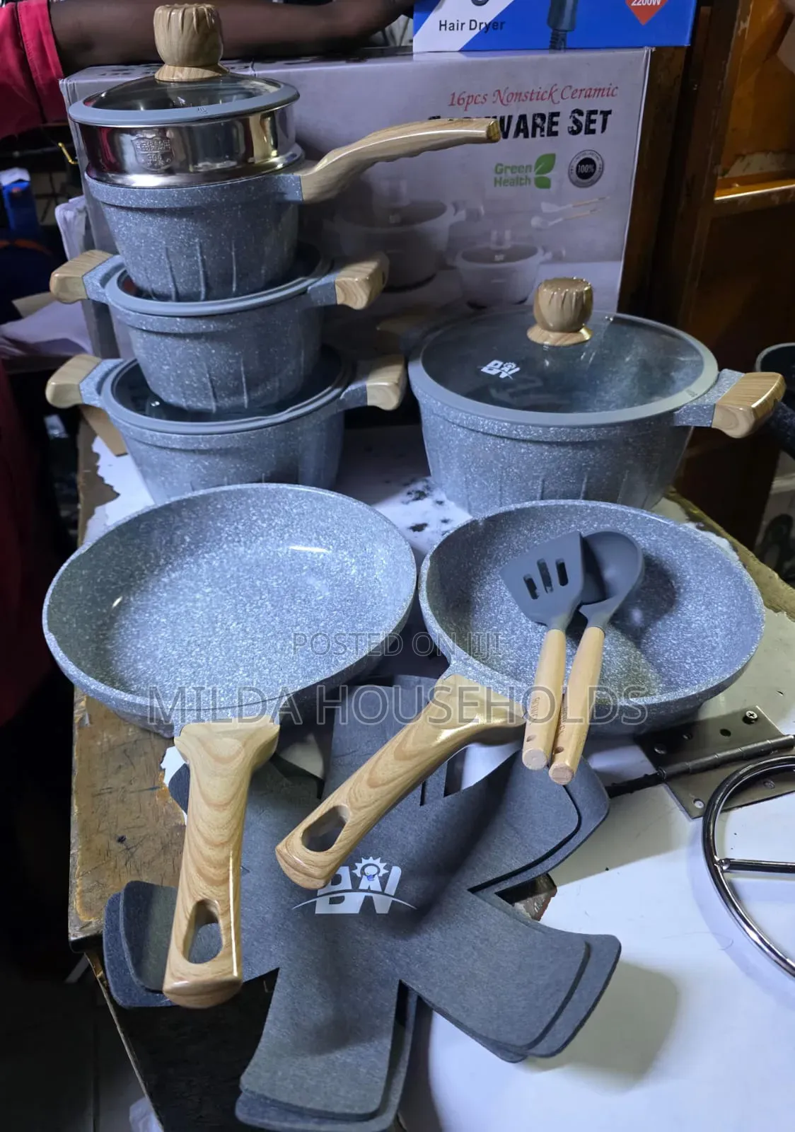 BMW 19pc Cookware