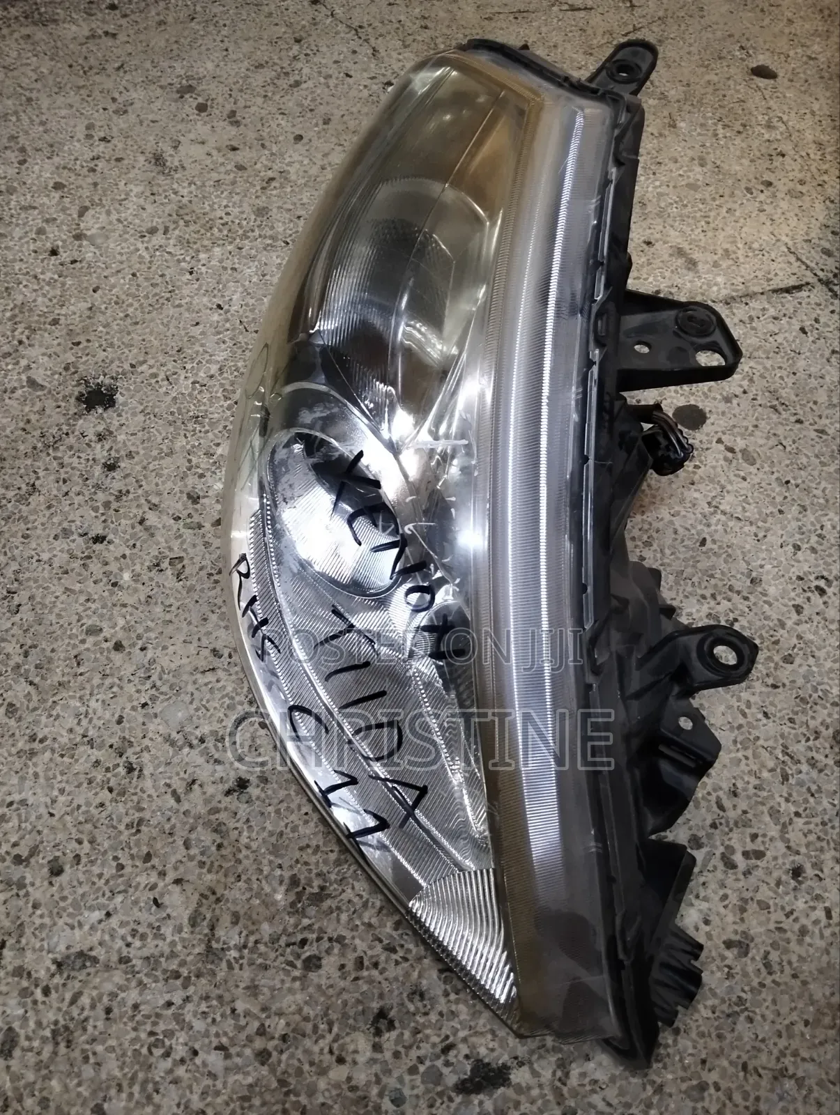 Nissan Tiida Headlight Right Xenon