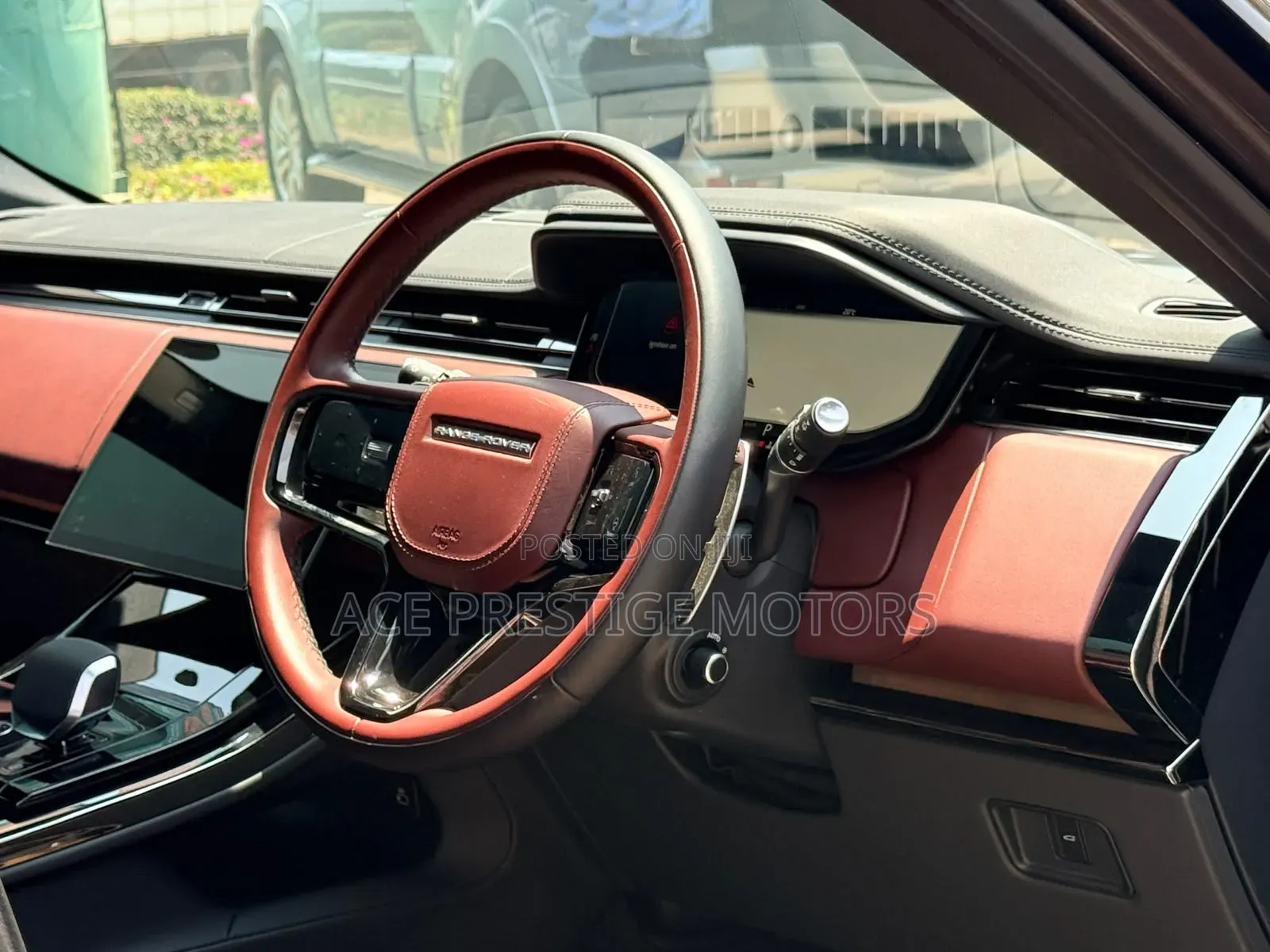 Land Rover Range Rover Sport 2024 Gold