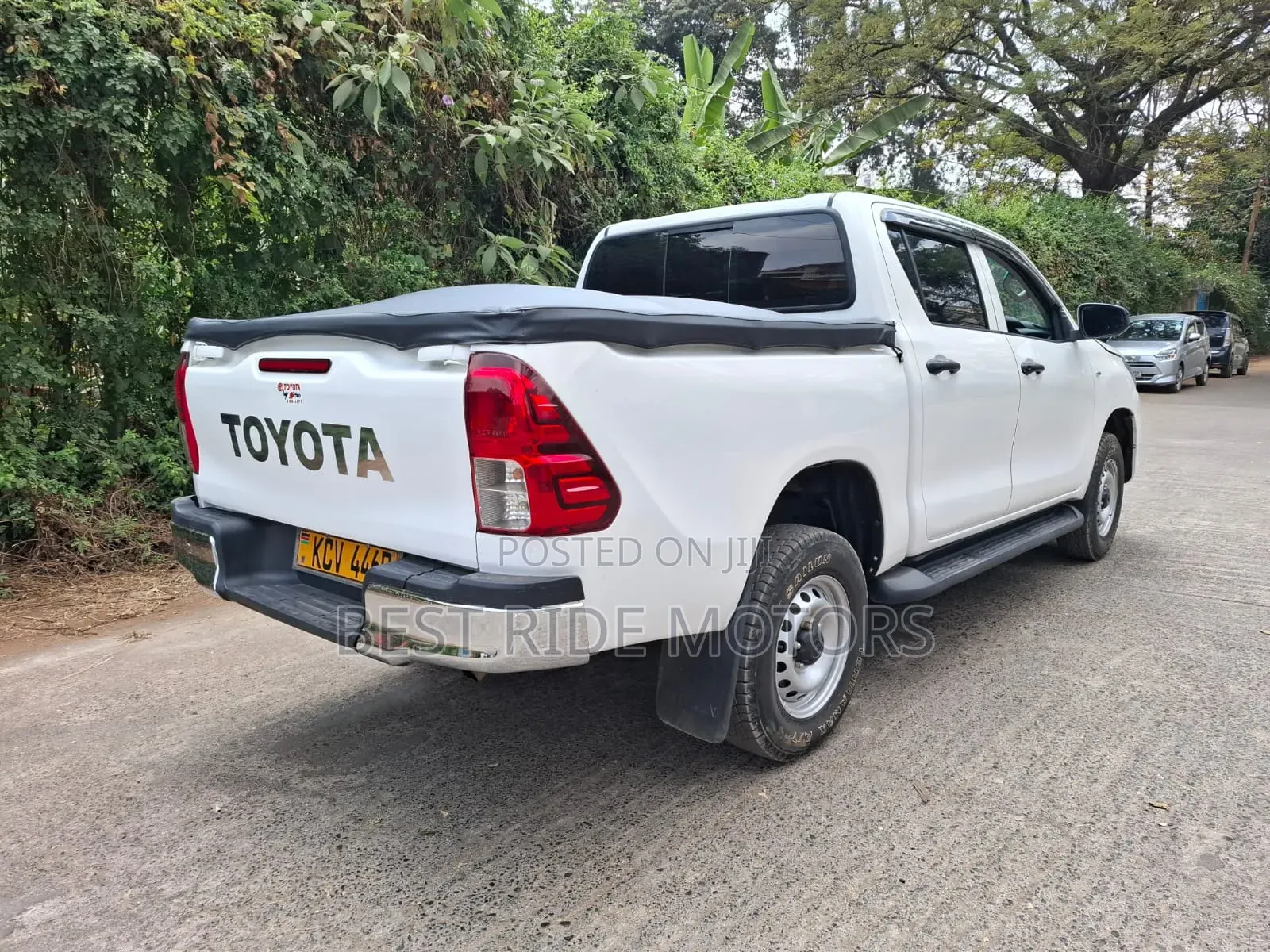 Toyota Hilux Revo Double Cab Deisel 2.4 AWD 2019 White