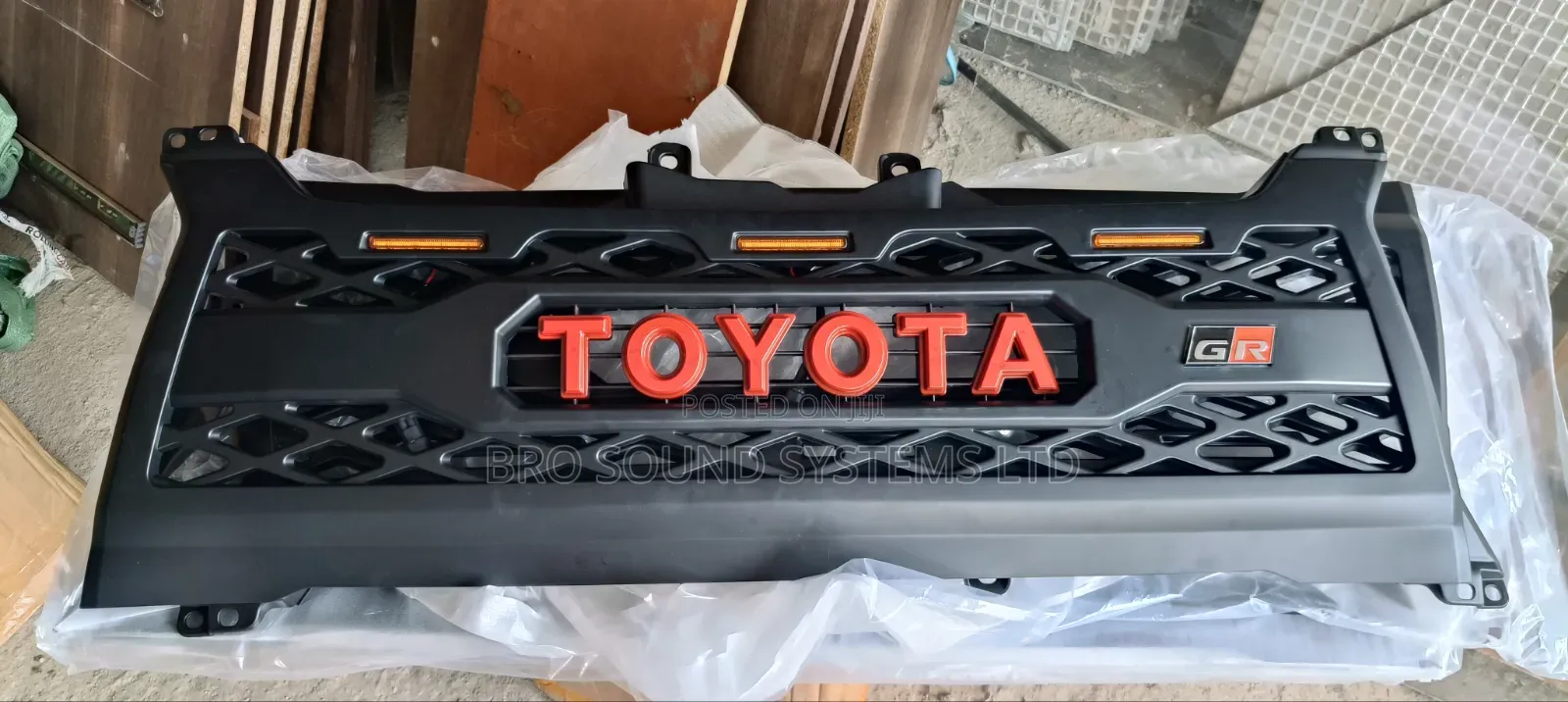 Toyota HiAce 7L (KDH Series) GR Sport sStyle Front Grill