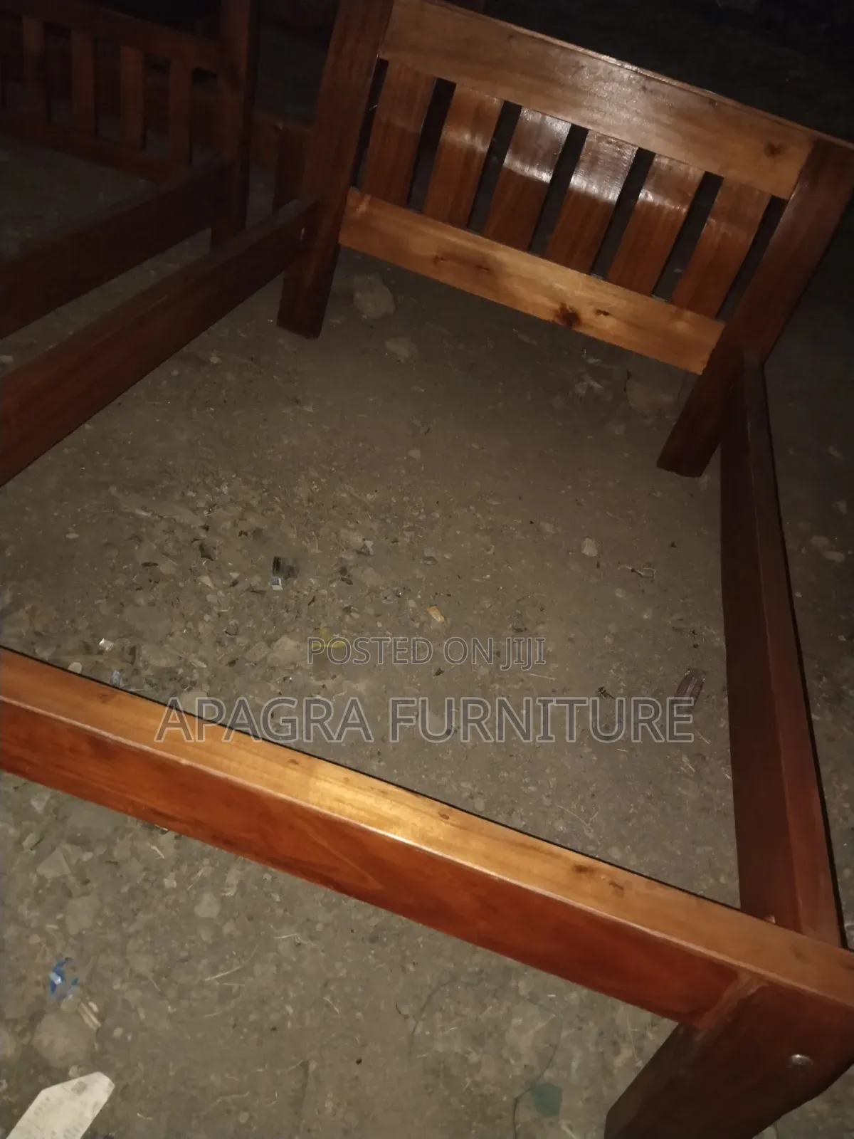 4 by 6 Mohagany Bed