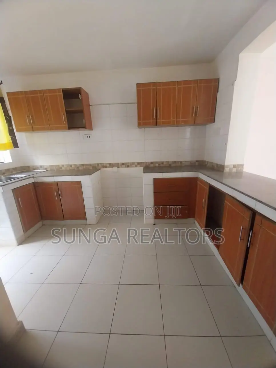 4bdrm House in Beijing Rd., Hotel 67 Area for sale