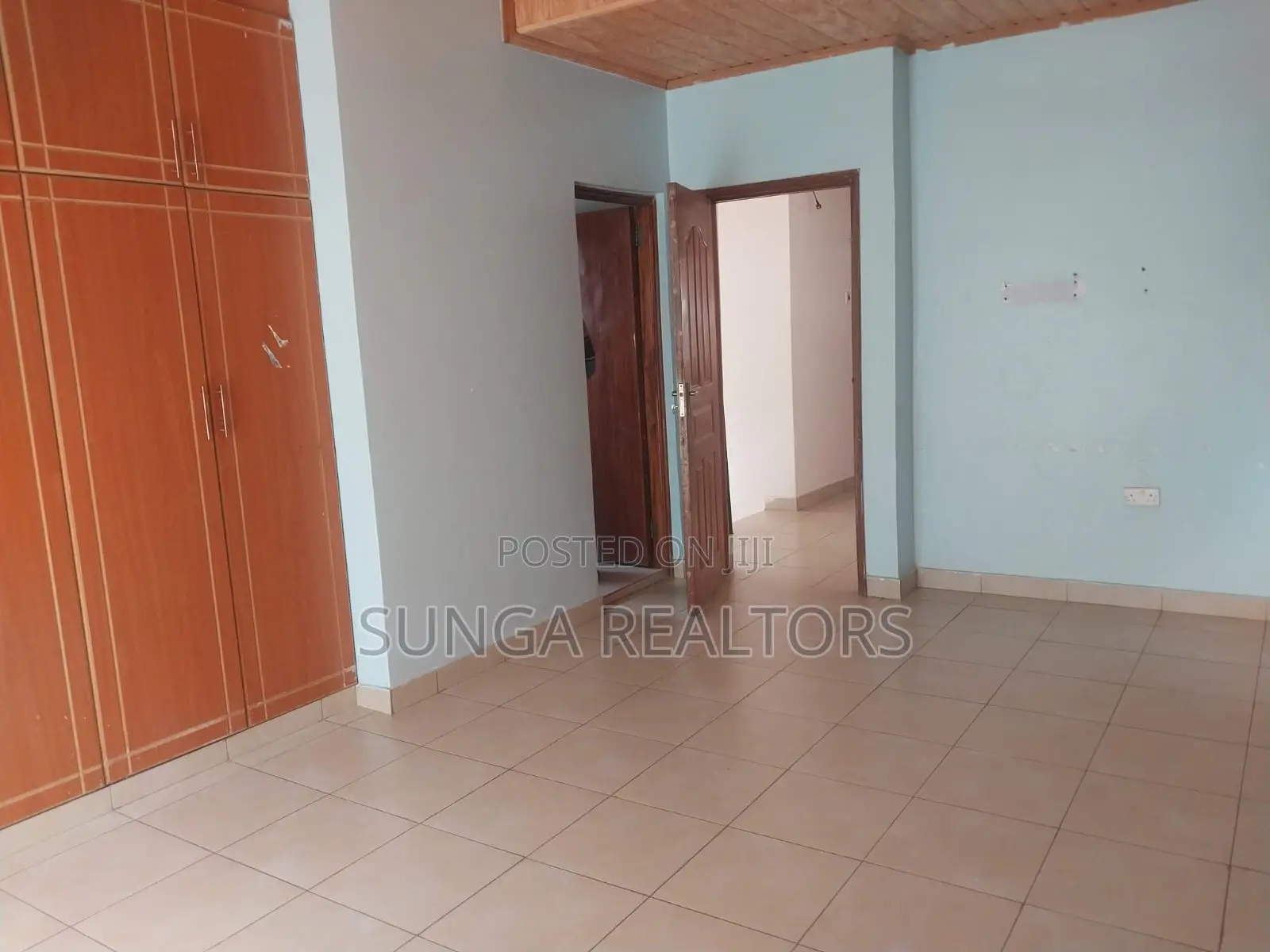 4bdrm House in Beijing Rd., Hotel 67 Area for sale