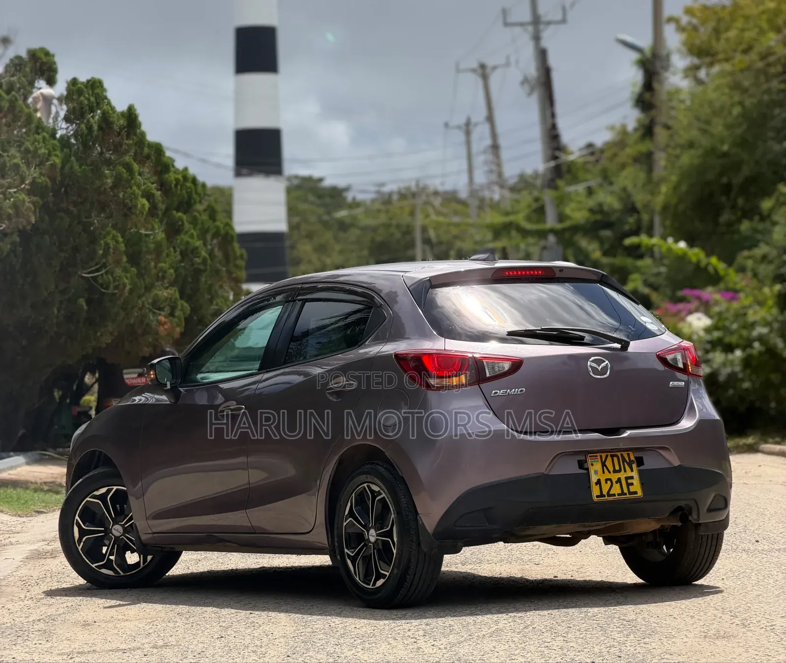 Mazda Demio 2016 Gold