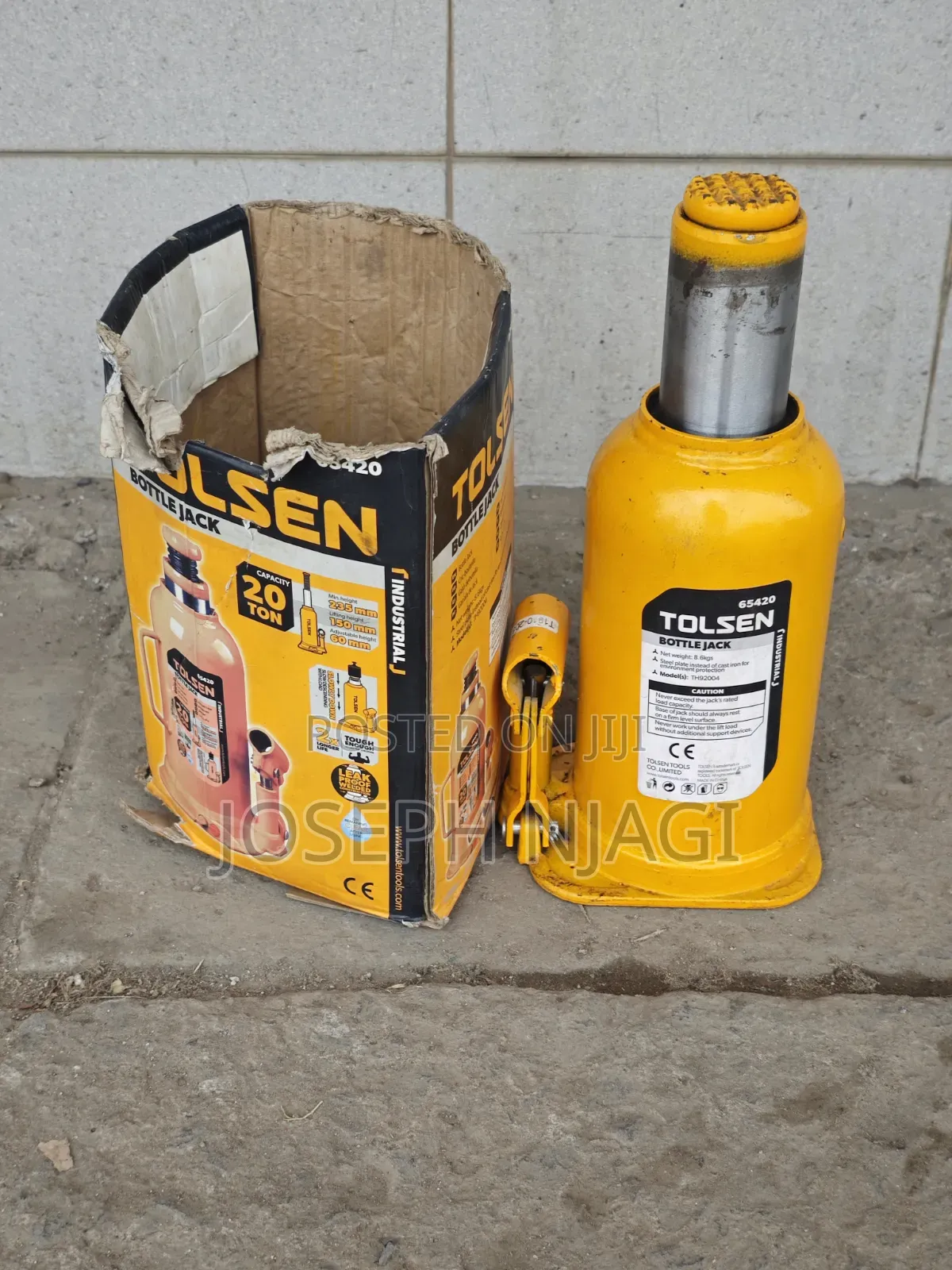 Tolsen Industrial 20-Ton Hydraulic Bottle Jack