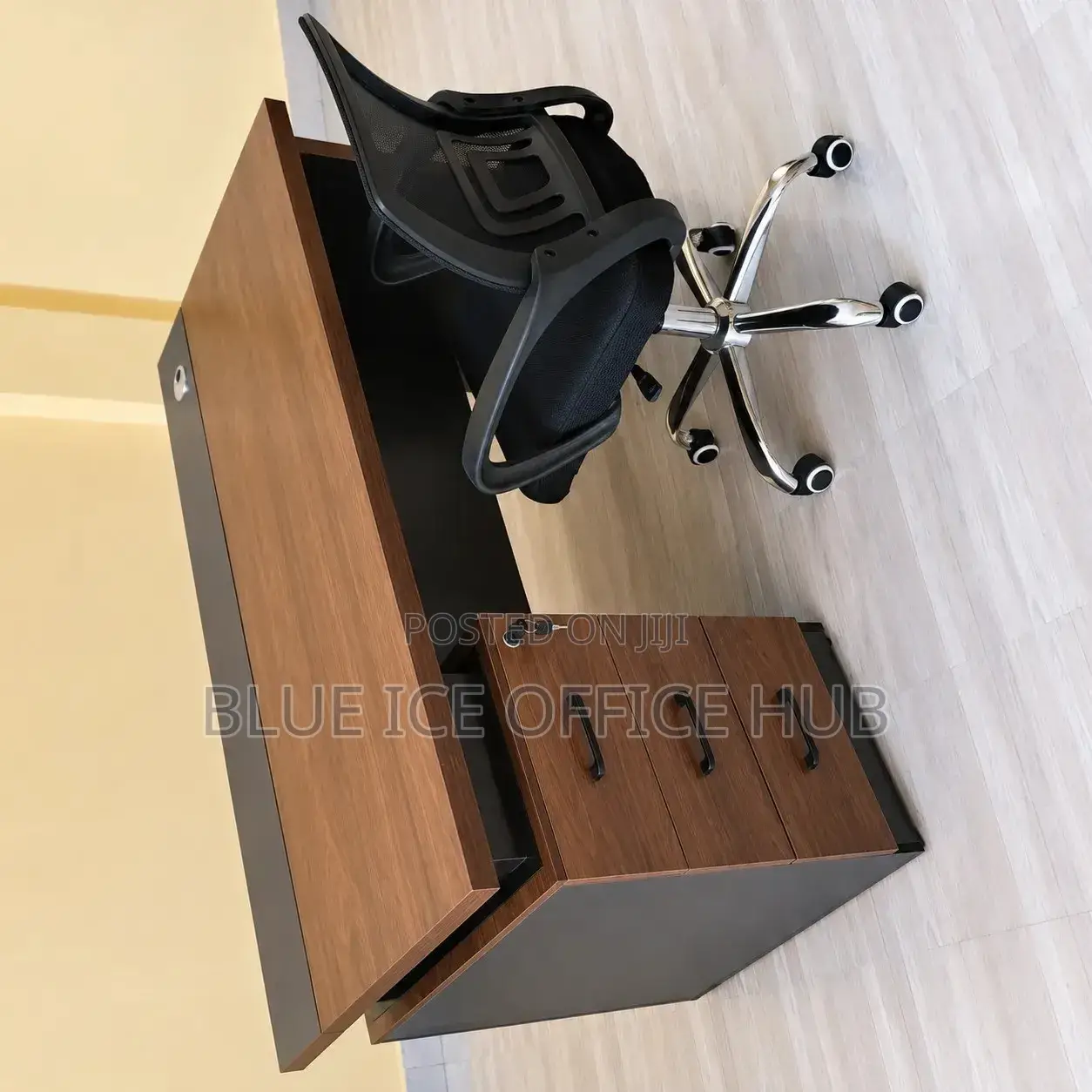 Office Desk: Brown Executive Desk With Mesh Chair