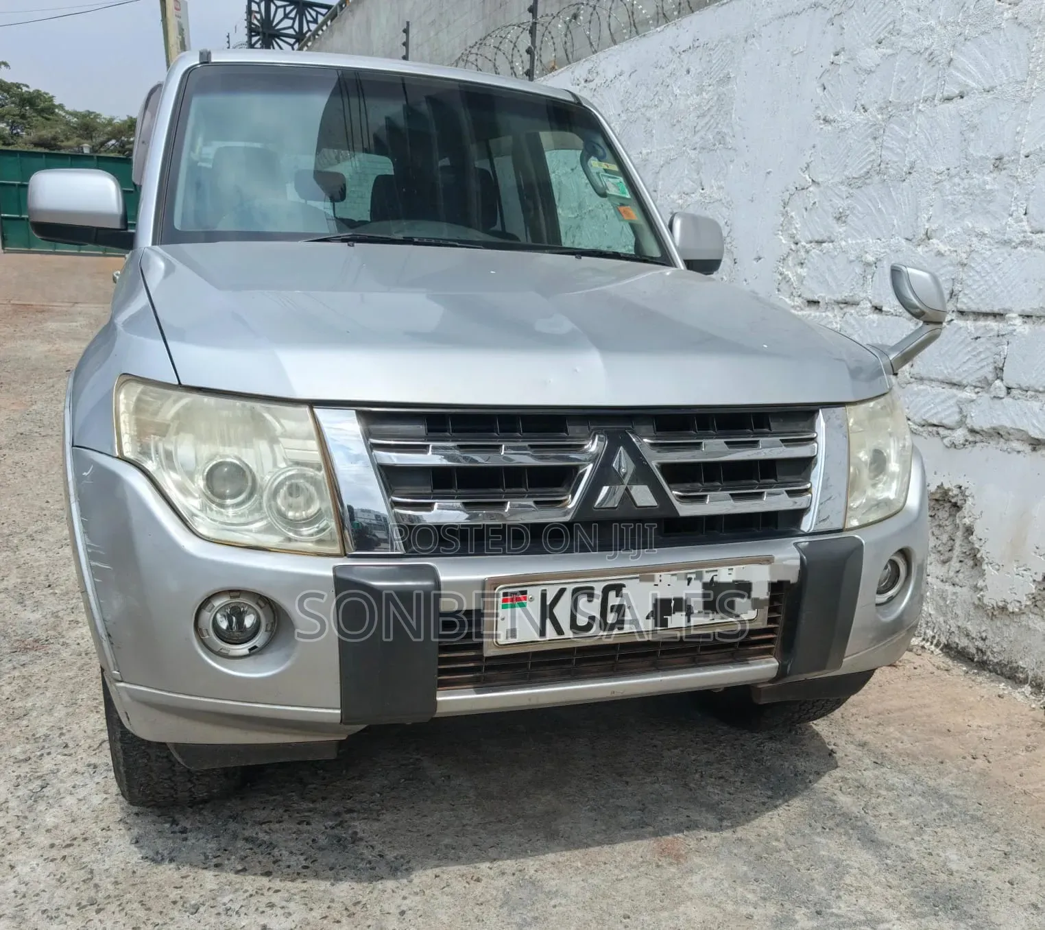Mitsubishi Pajero 3.0 2010 Silver