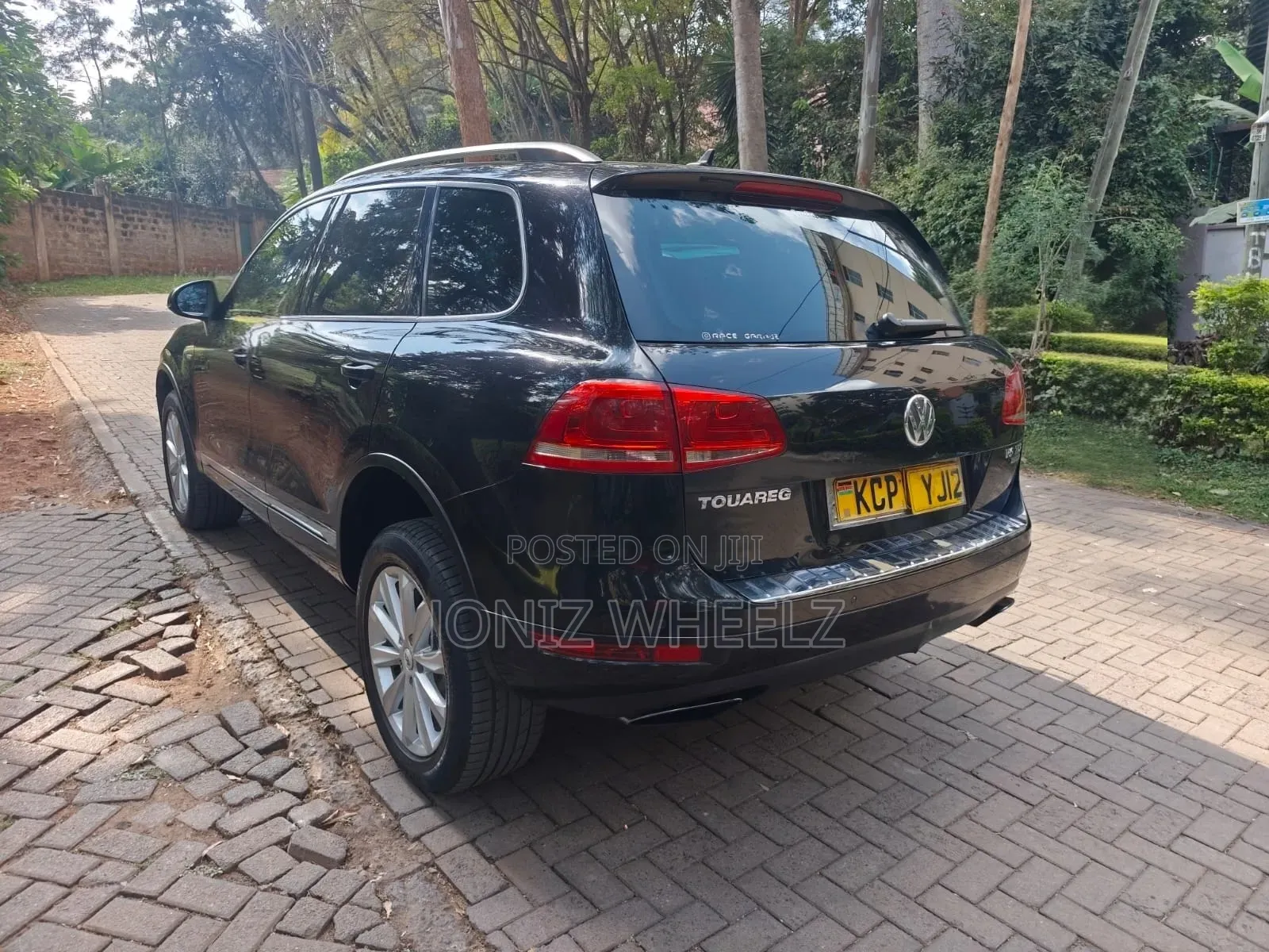 Volkswagen Touareg TDI Sport 2011 Black