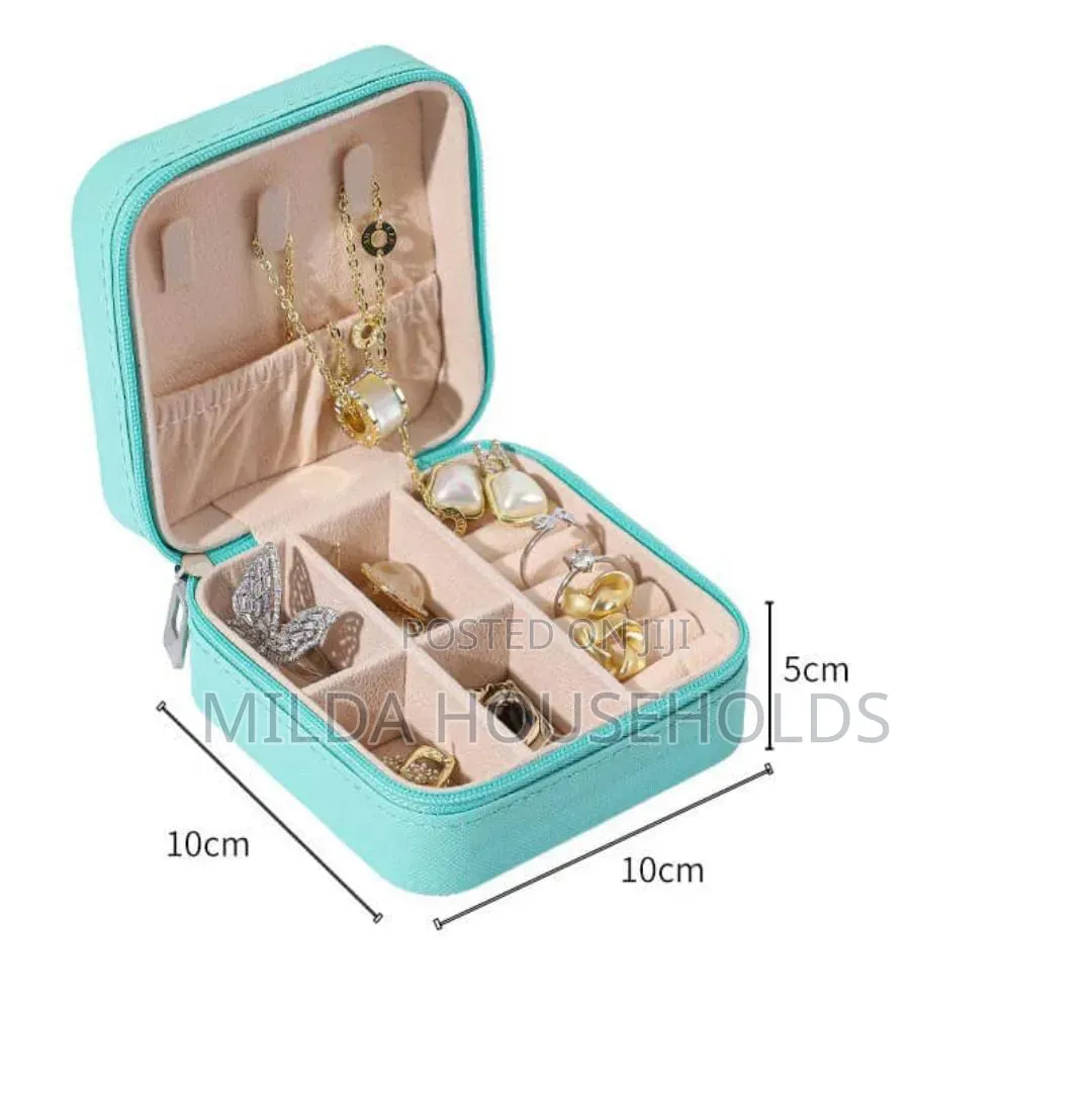 *Mini Jewelry Case, Portable Jewelry Travel Case
