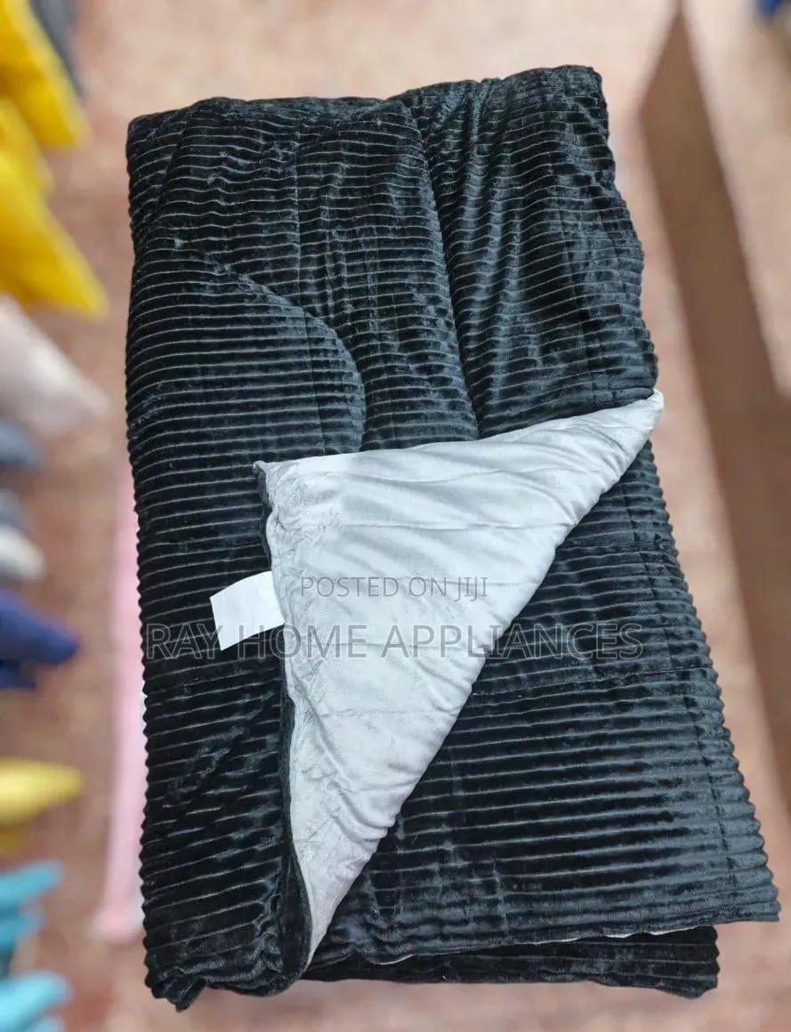 Single Velvet Woollen* Duvets
Honey.G
6×6.