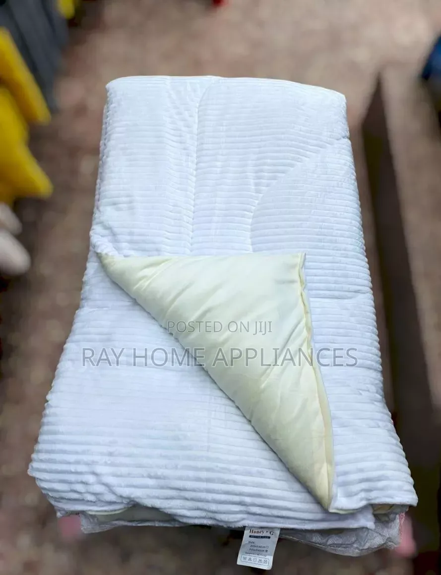 Single Velvet Woollen* Duvets
Honey.G
6×6.