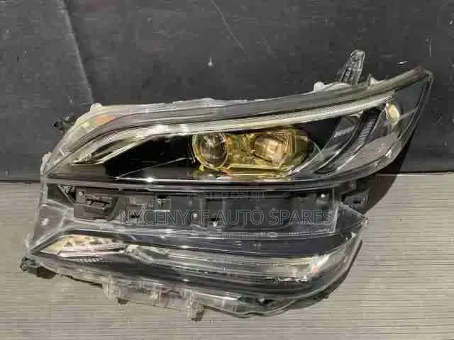 Headlight Toyota Vellfire With Gold Eye