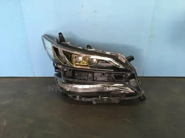 Headlight Toyota Vellfire With Gold Eye