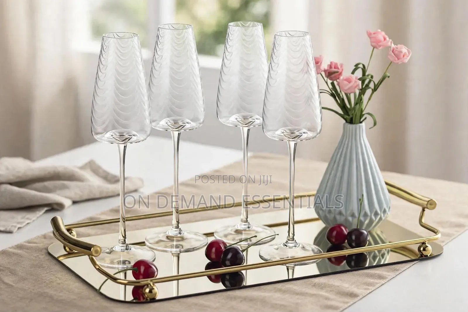 Wavy Long Stem Champagne/Wine Glasses .
Capacity:280mls