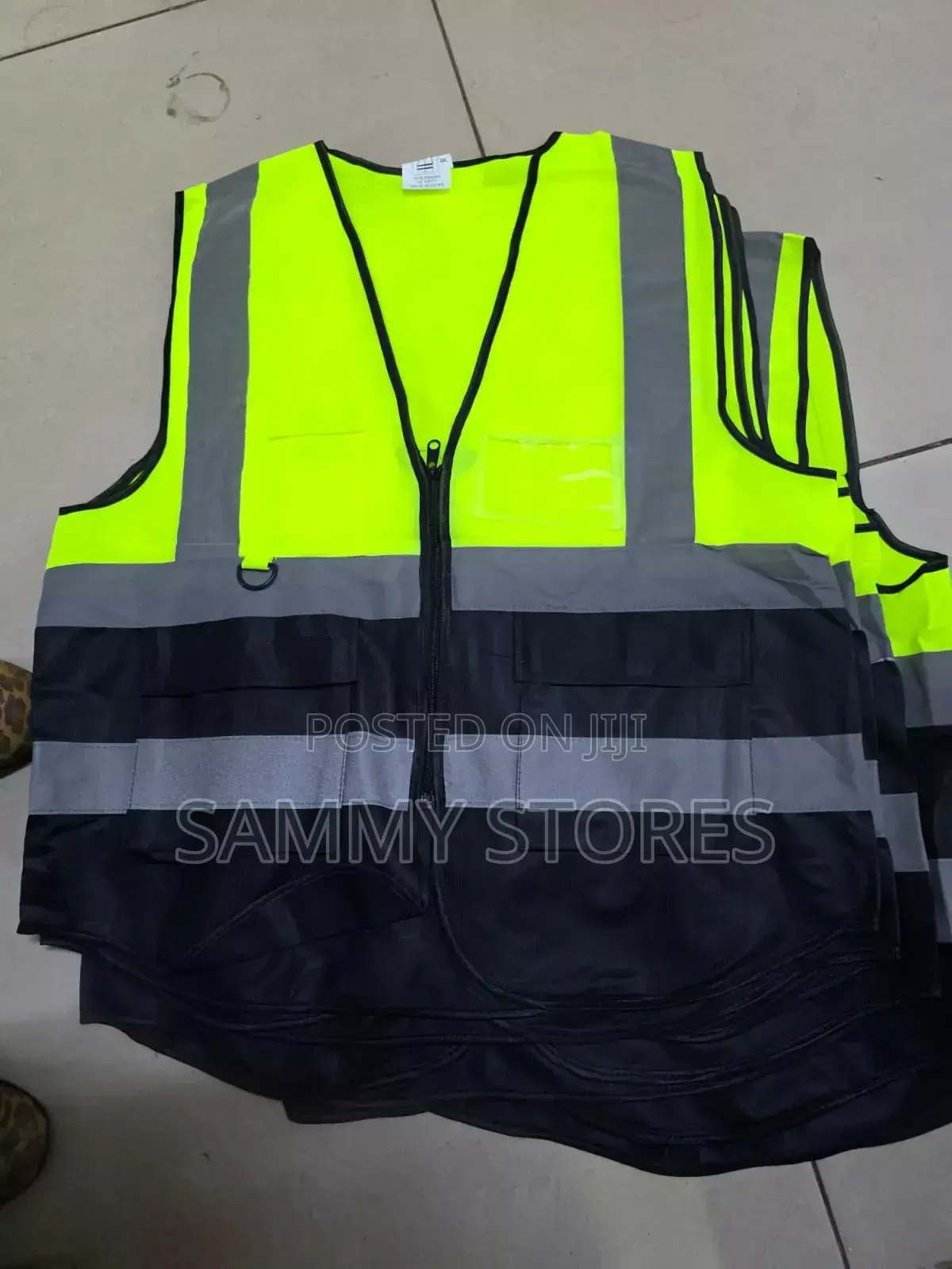 Reflective Safety Vest With Front Zipper and Storage Pockets