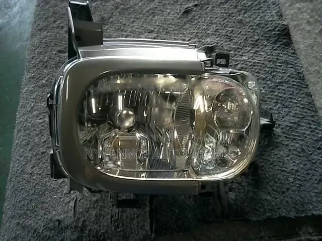 Nissan Cube Non Xenon Headlight