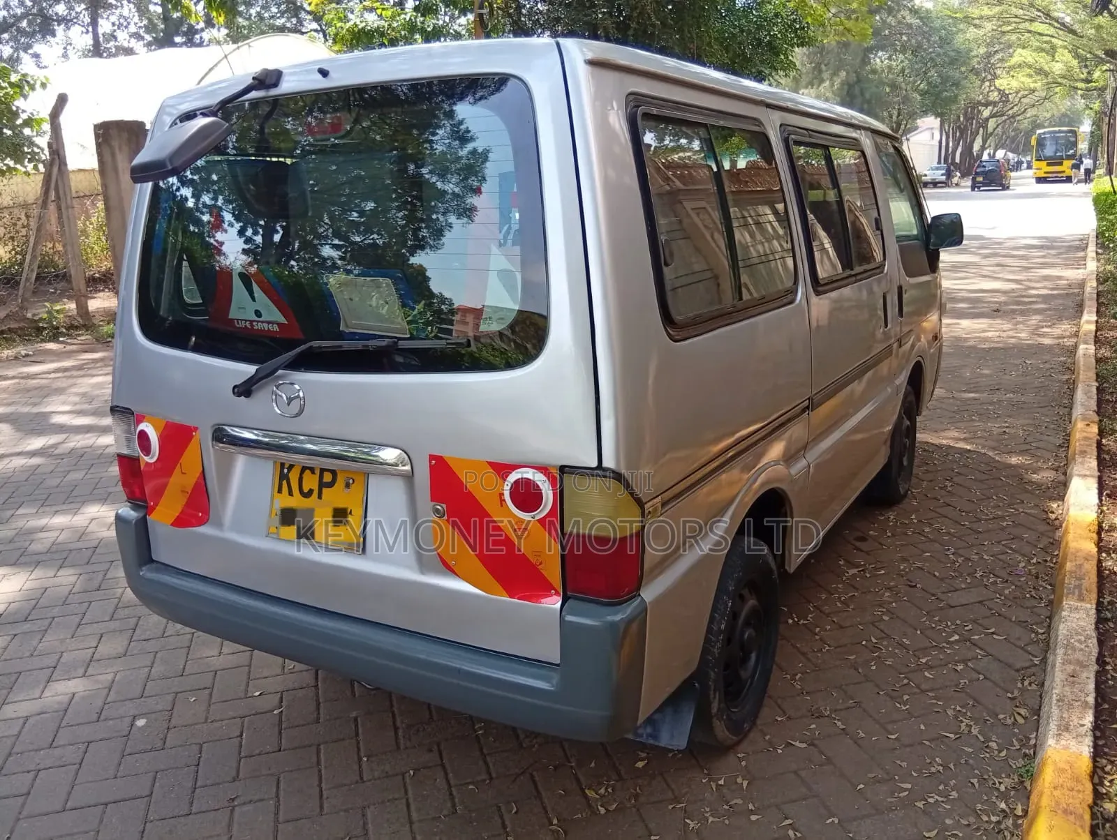 Mazda Bongo 2011 Silver