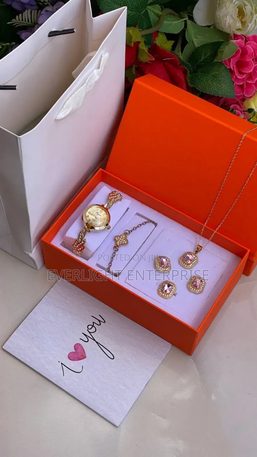 Cute Girlfriends Day Gift Set