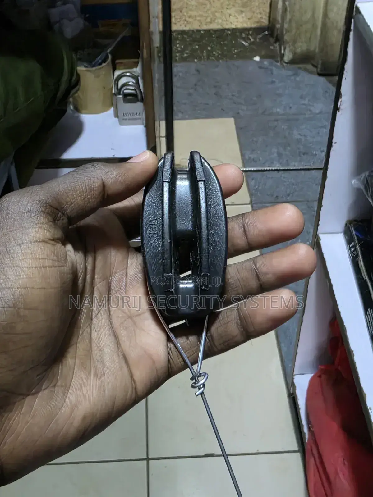 Electric Fence Strainer Insulator