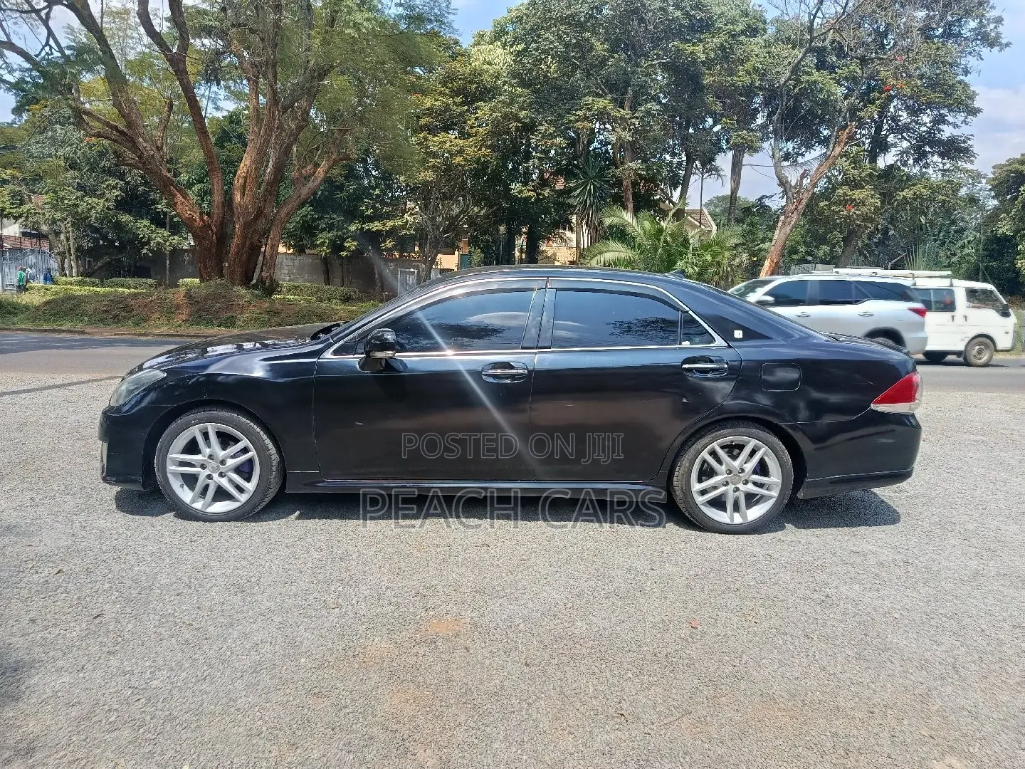 Toyota Crown 2011 Black