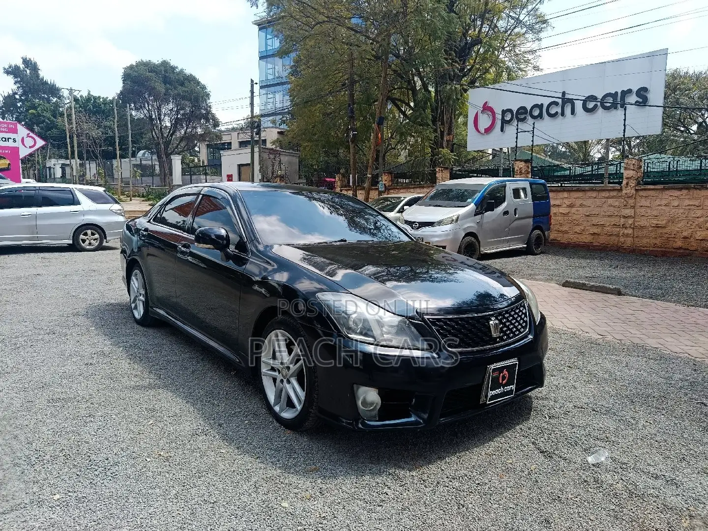 Toyota Crown 2011 Black