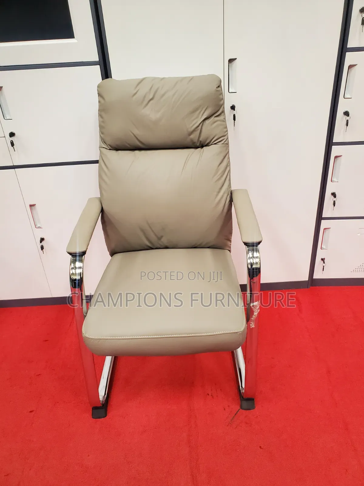 Plush Exevutive Cantilever Boadroom Chair