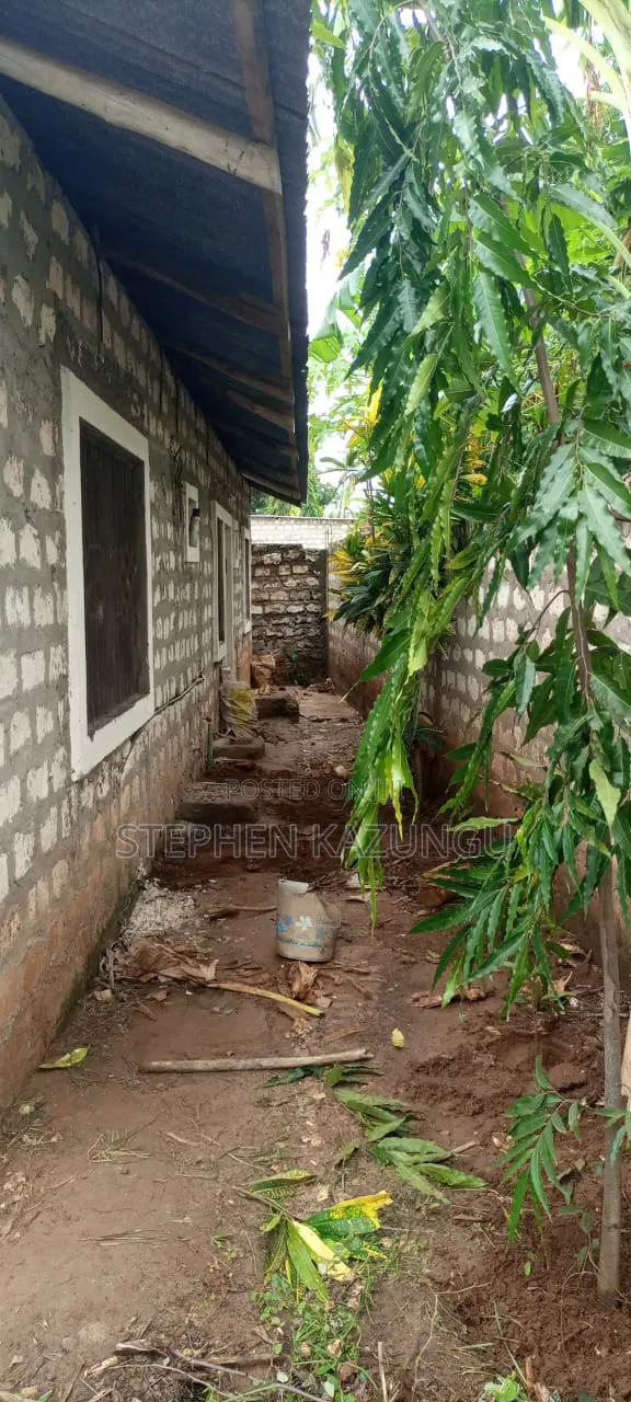 3bdrm House in Kijiwetanga Pauri, Town Centre for sale