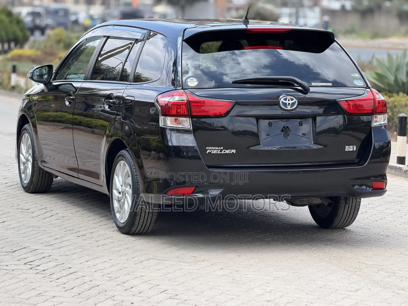 Toyota Corolla Fielder 1.5 Hybrid FWD 2019 Black