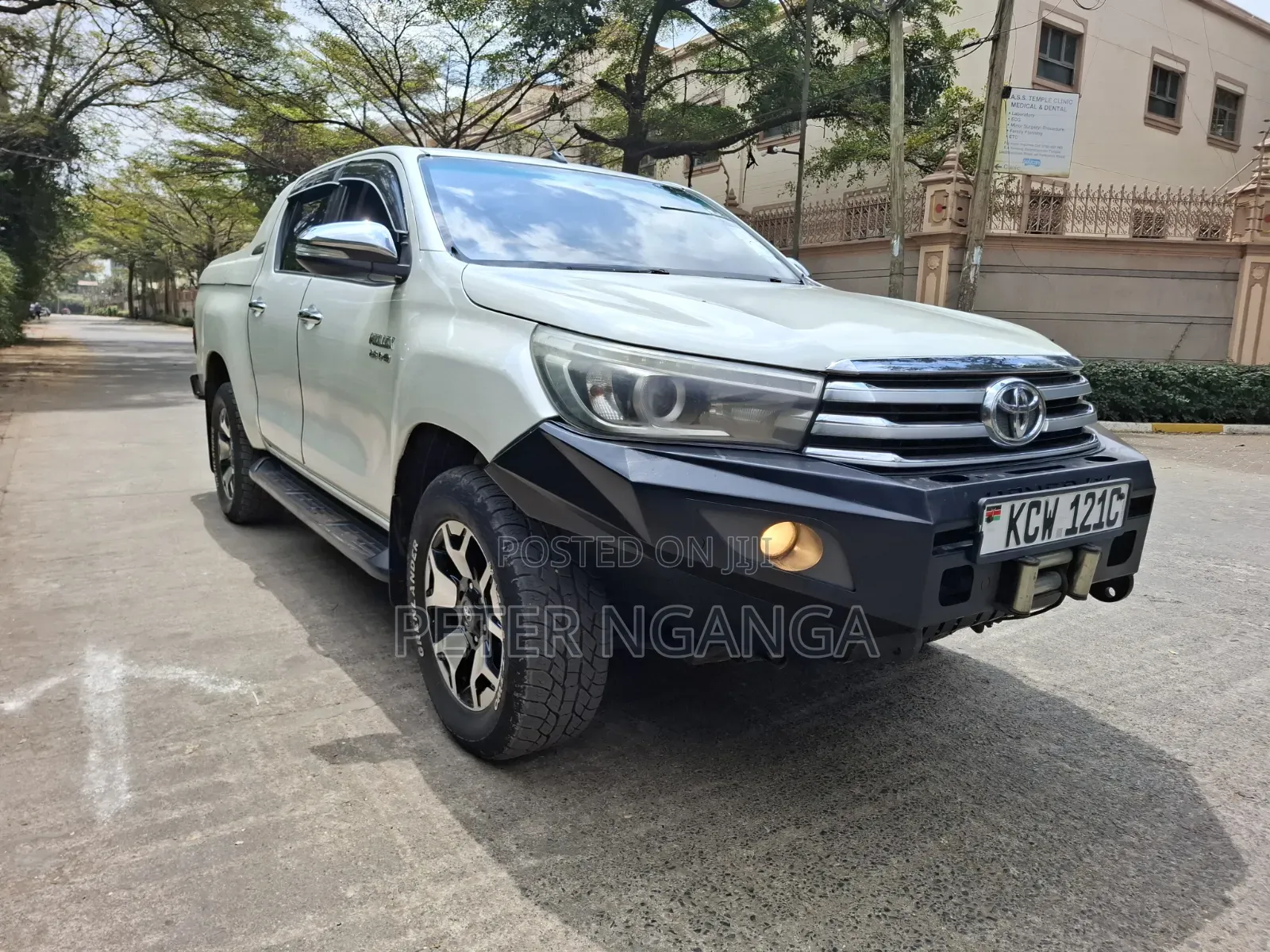 Toyota Hilux 2016 Off white