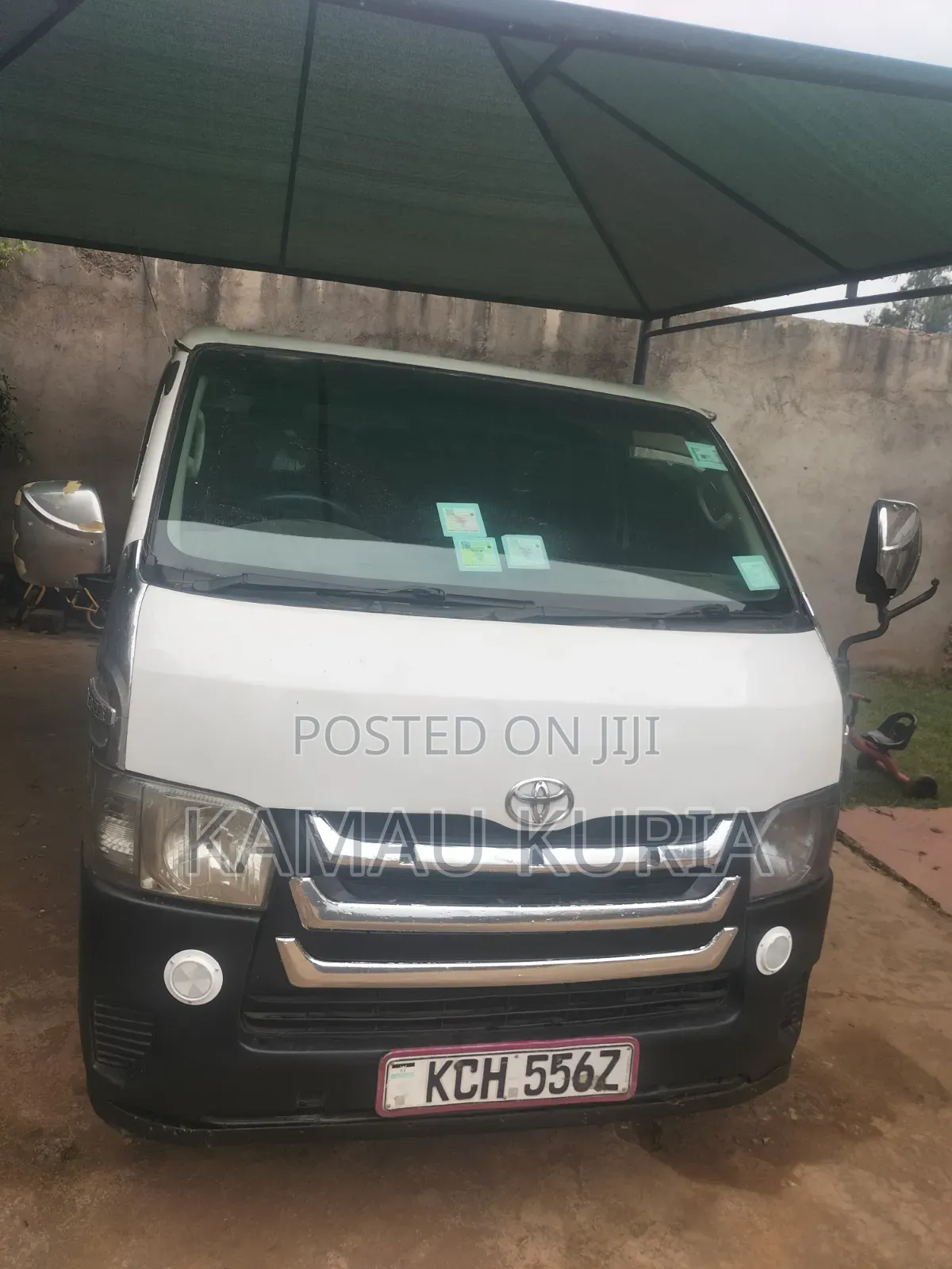 Toyota HiAce 2009 White