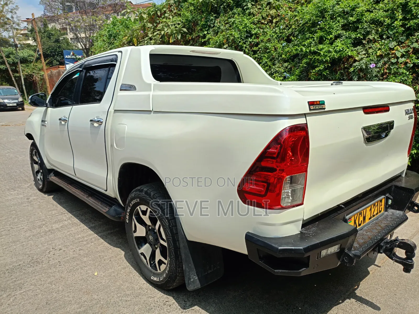 Toyota Hilux 2016 White