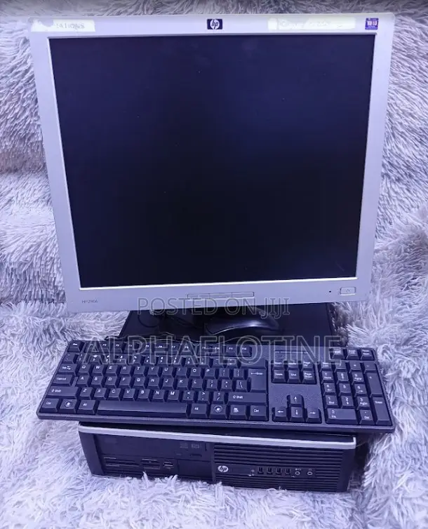 Desktop Computer HP EliteDesk 800 G3 4GB Intel Core i5 HDD 500GB