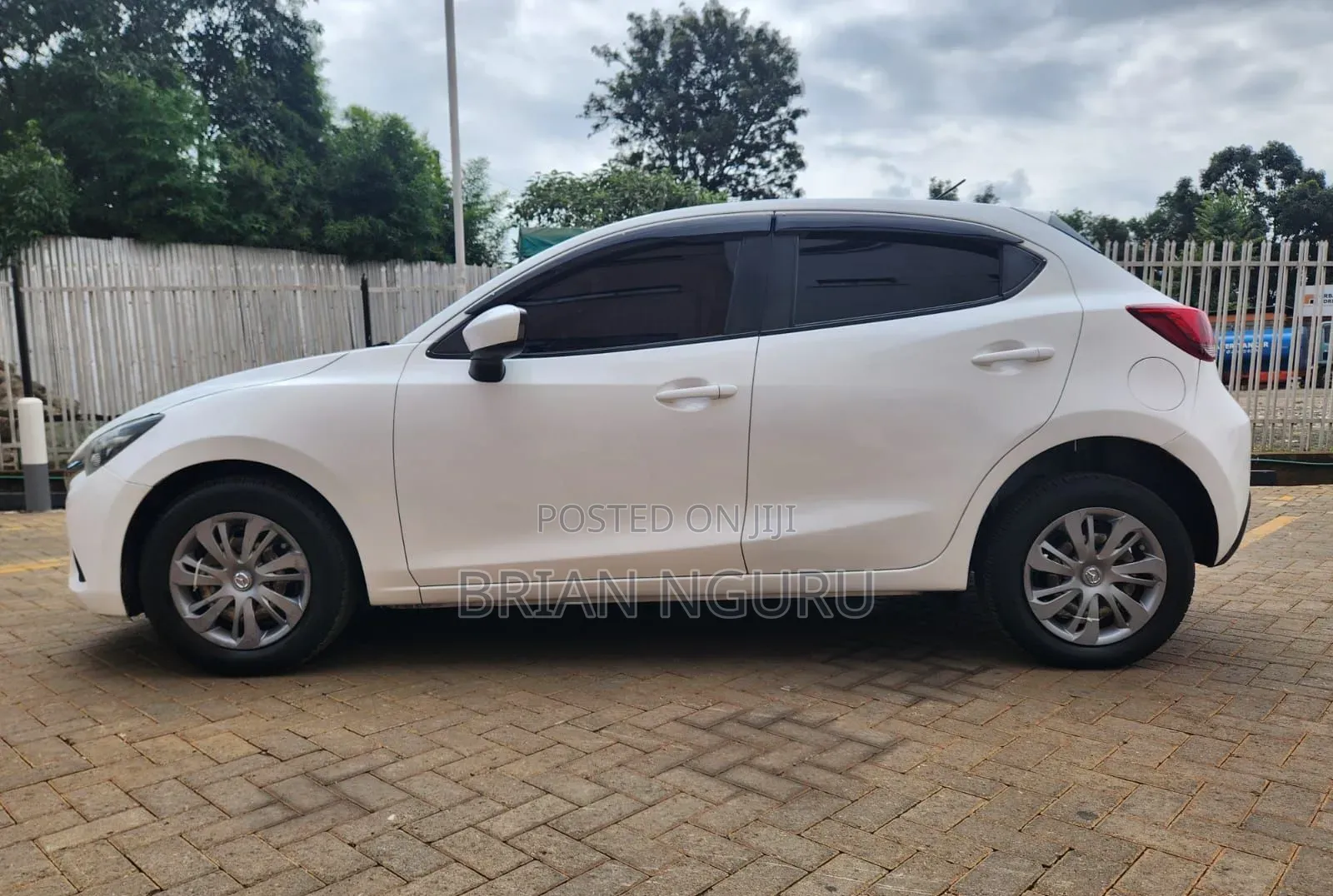 Mazda Demio 2016 Pearl