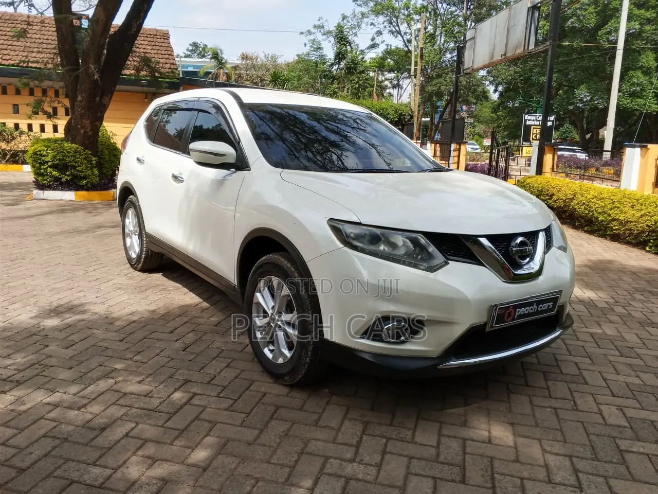 Nissan X-Trail 2015 White