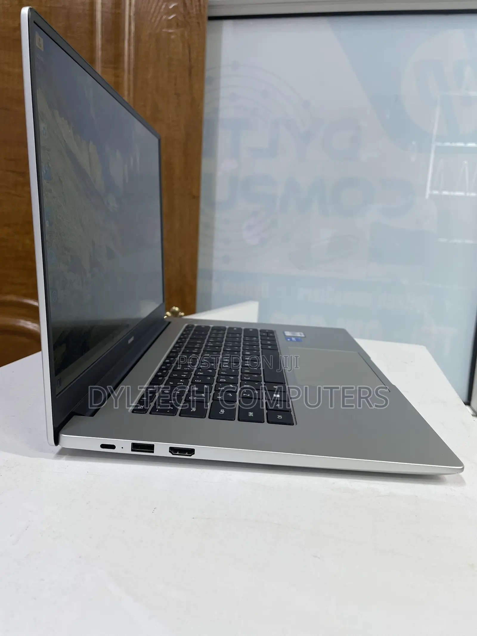 Laptop Huawei Matebook D 15 8GB Intel Core i3 SSD 256GB
