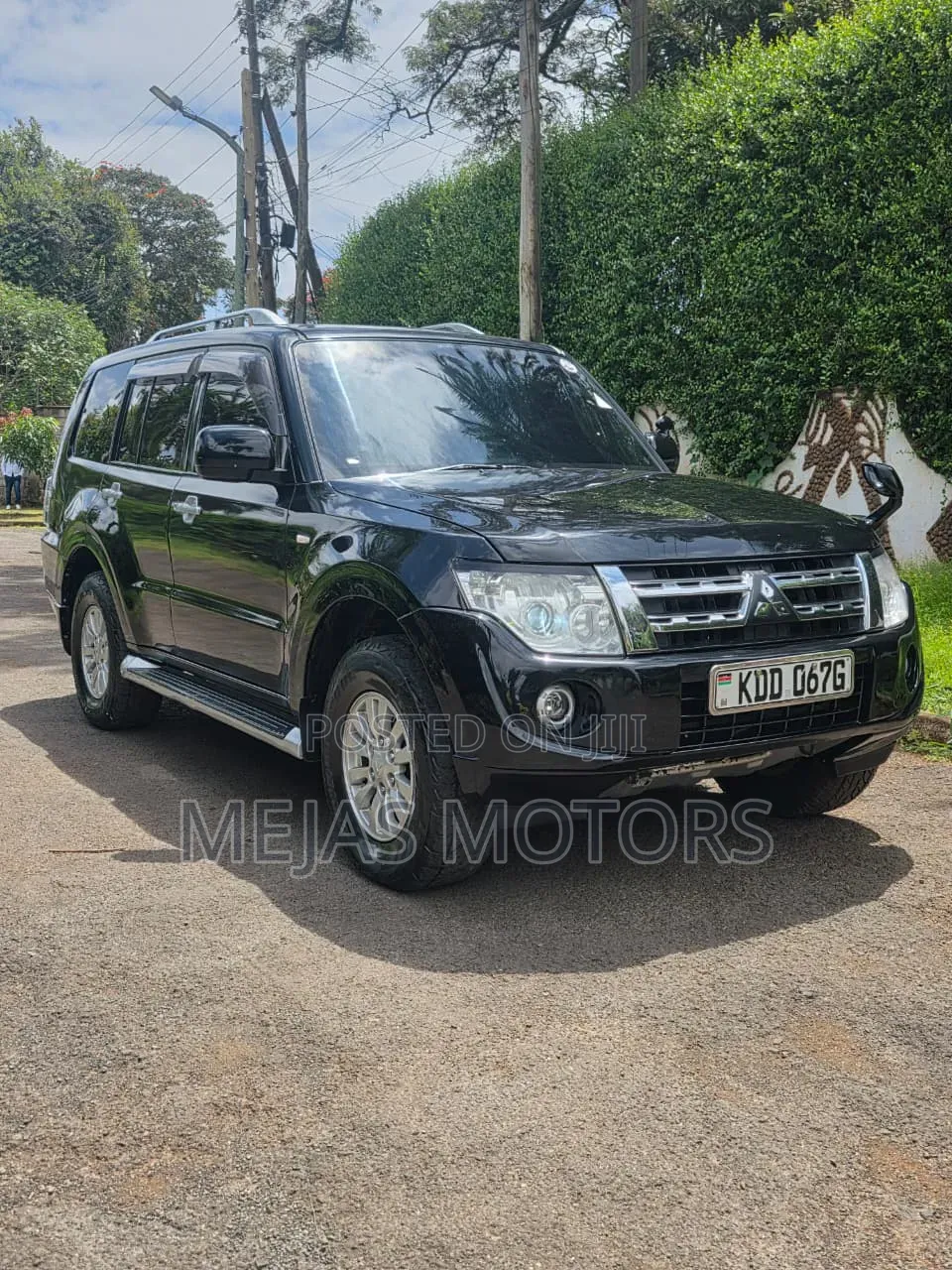 Mitsubishi Pajero 2014 Black
