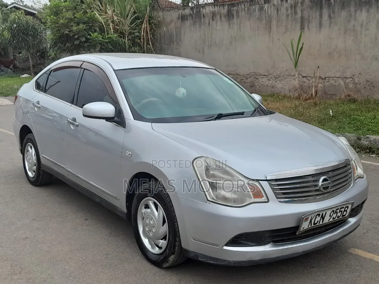 Nissan Bluebird 2011 Silver