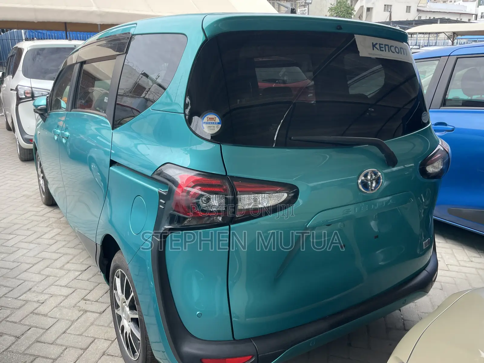 Toyota Sienta 1.5 Hybrid FWD 2020 Blue
