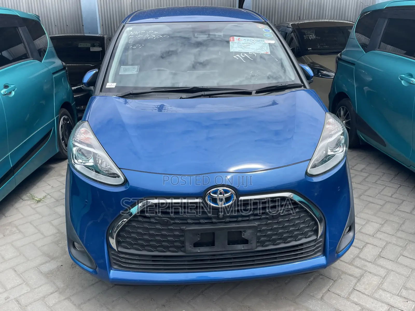 Toyota Sienta 1.5 Hybrid FWD 2019 Blue