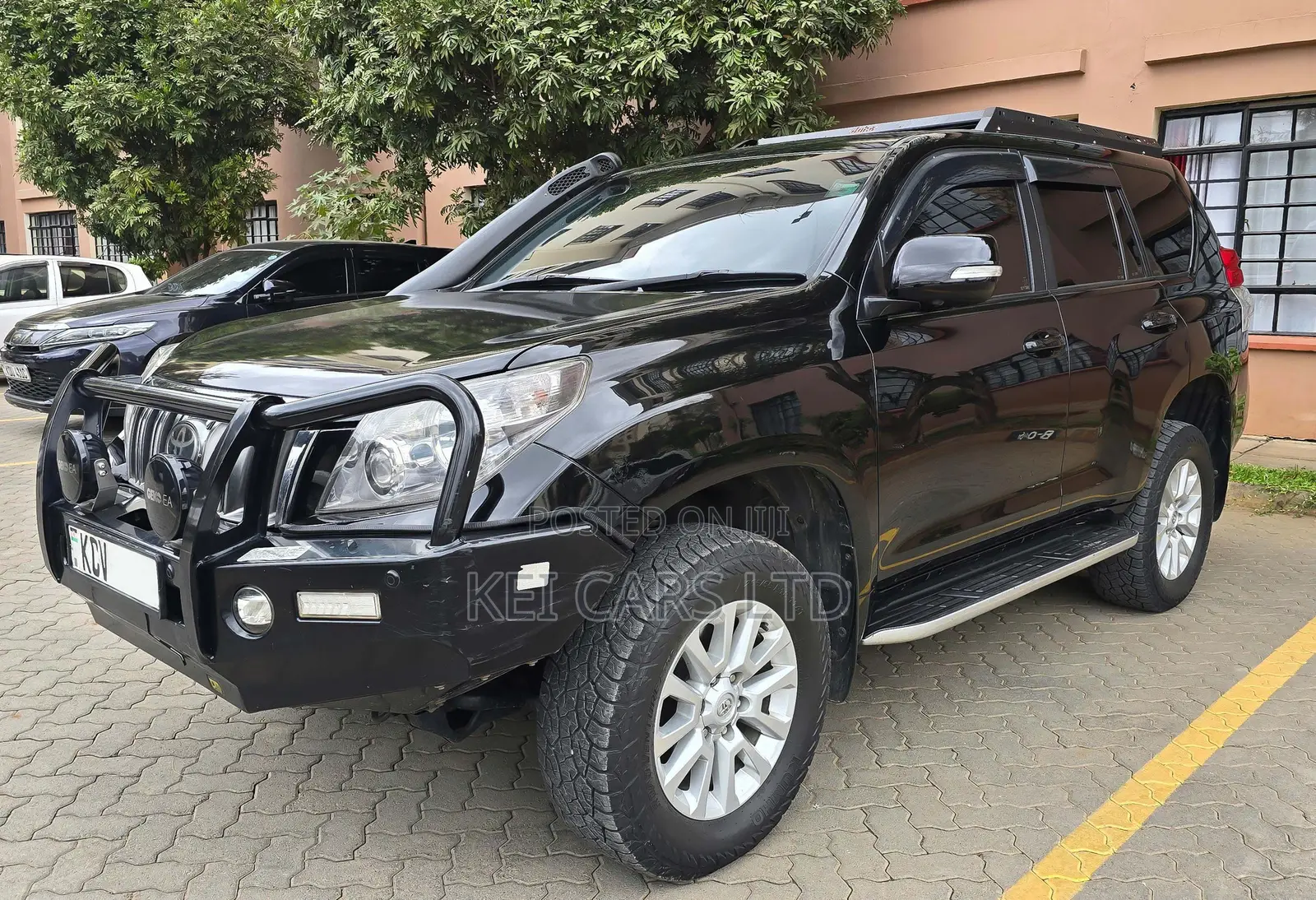 Toyota Land Cruiser Prado KAKADU 2012 Black