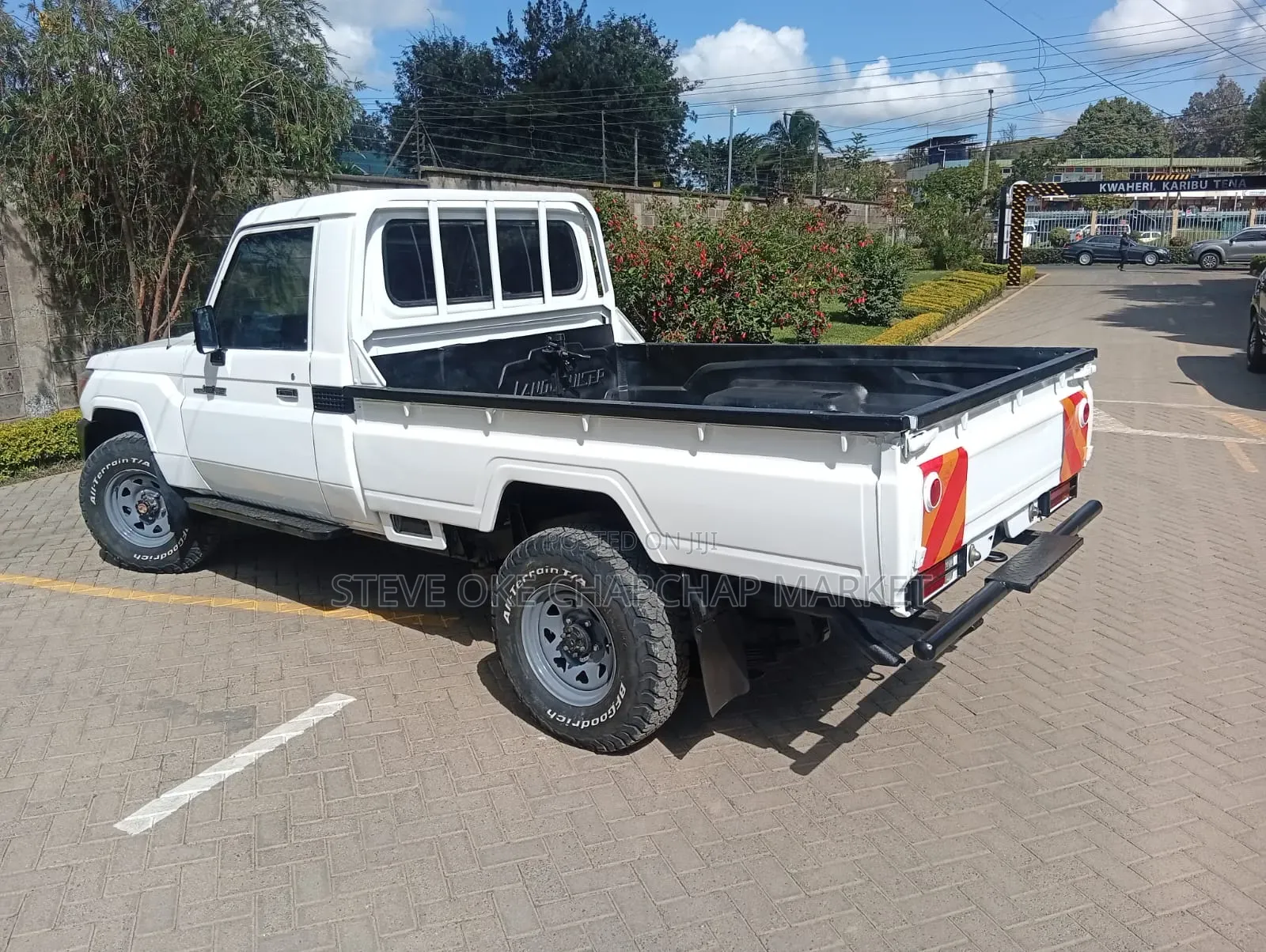 Toyota Land Cruiser 79 Series 2021 Off white