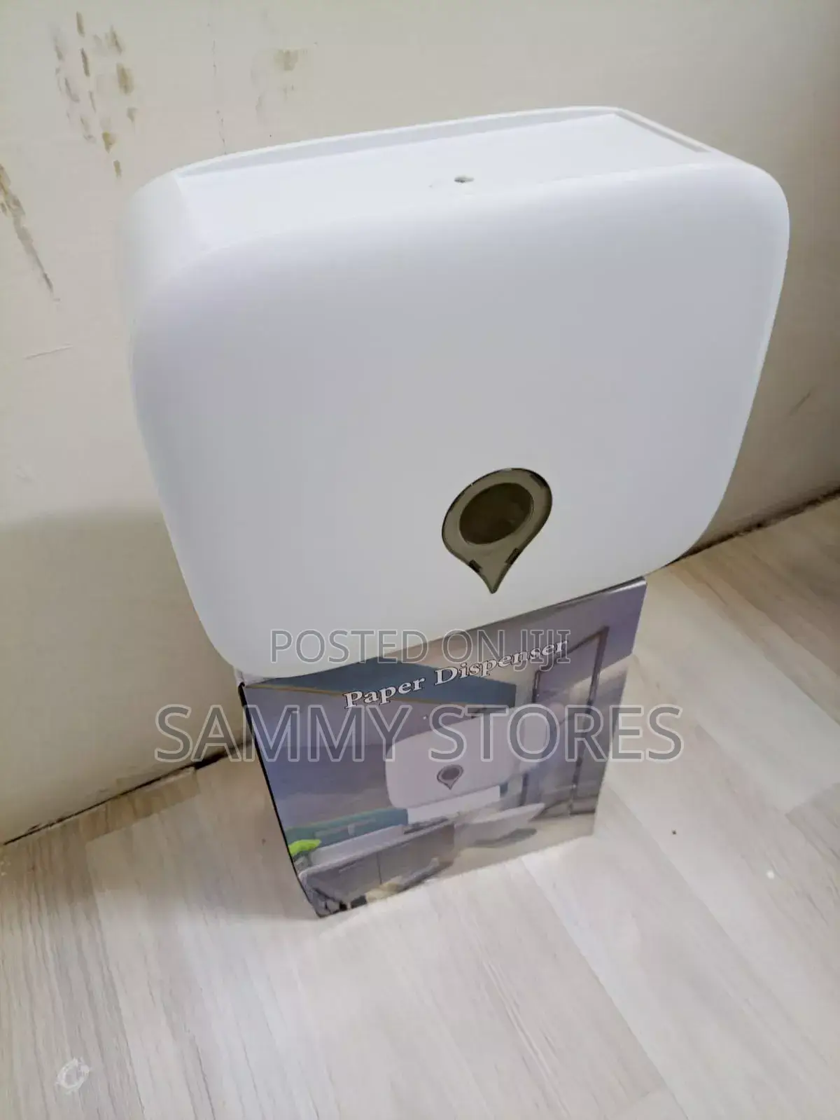 Durable Paper Towel Holder Dispenser for Public Commercial Use