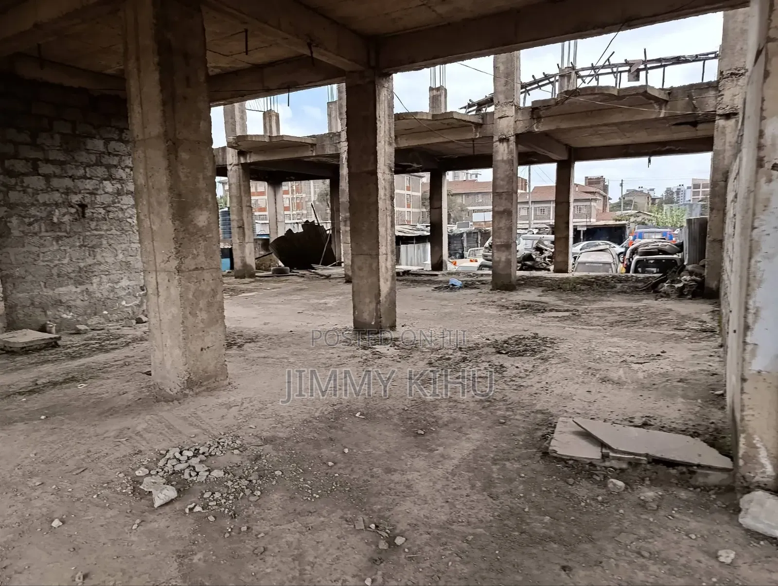 20bdrm Apartment in Dagoretti for sale