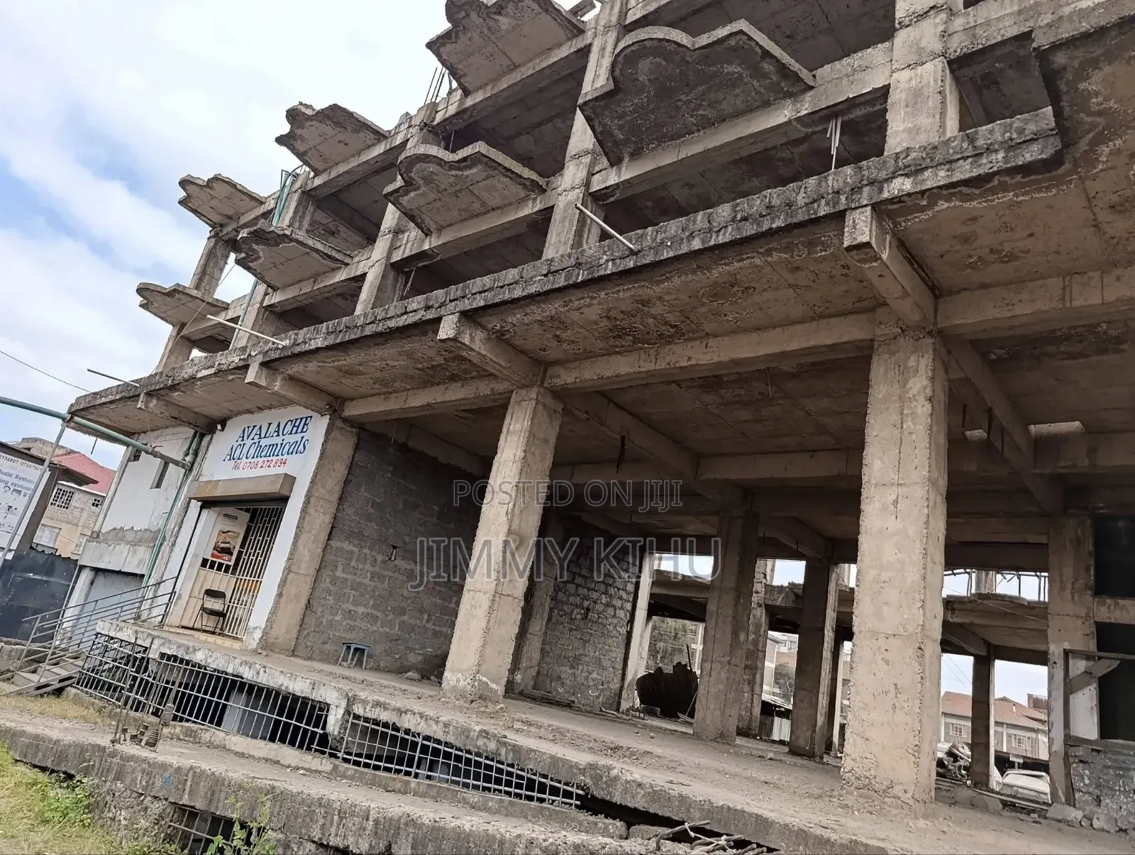 20bdrm Apartment in Dagoretti for sale
