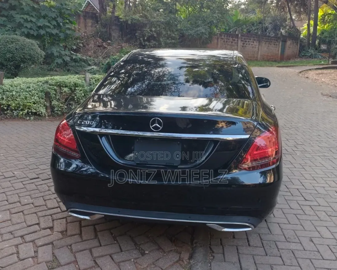 Mercedes-Benz C200 2019 Black