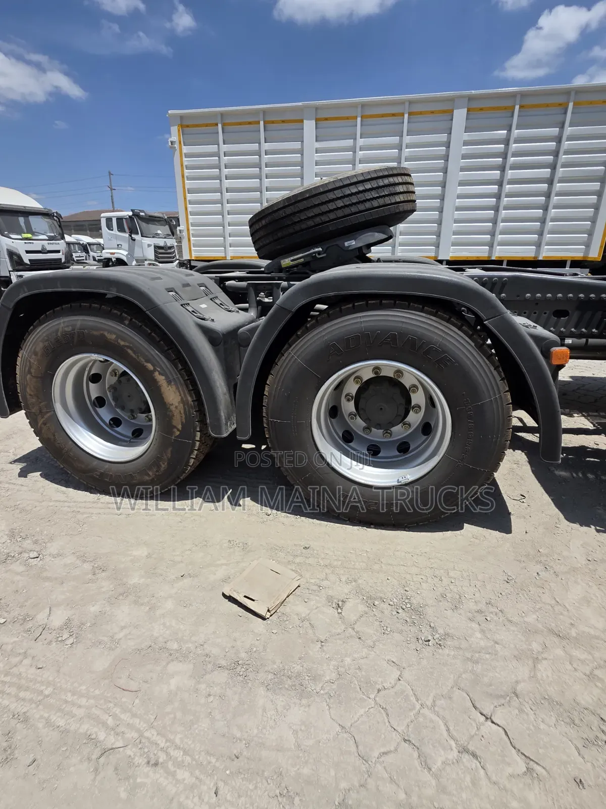 Howo Nx 6*4 Primemover RHD