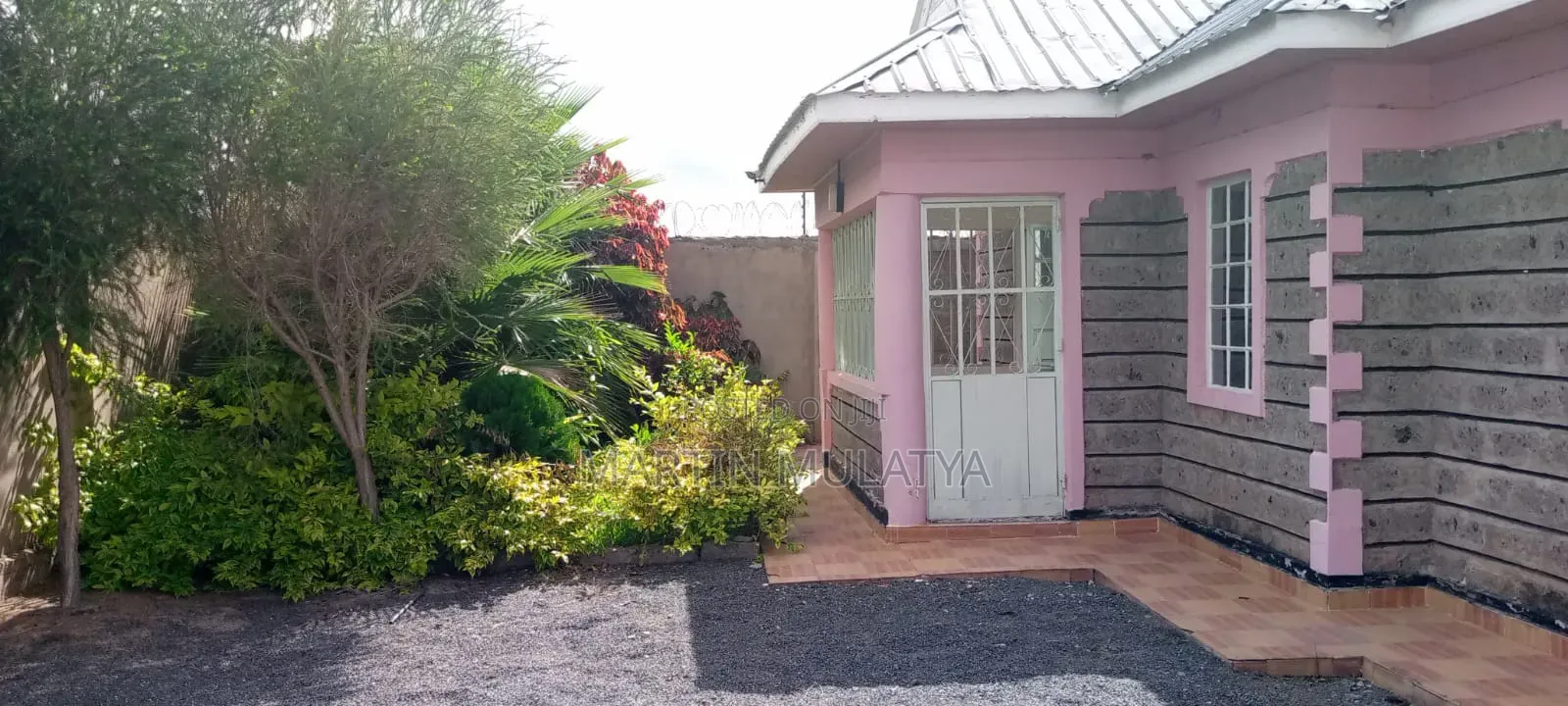 Furnished 3bdrm Bungalow in Joska for sale