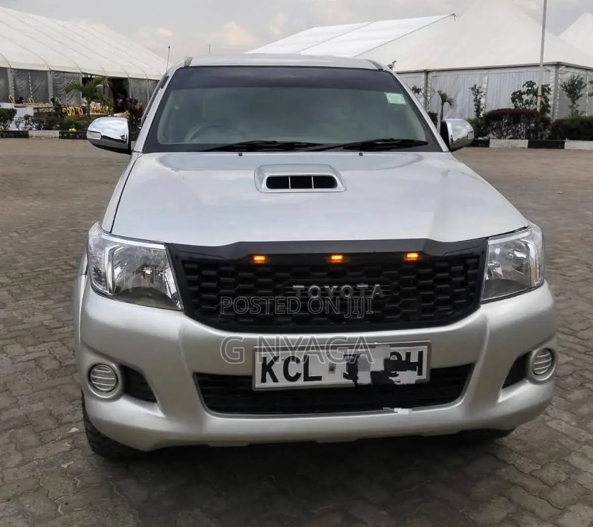 Toyota Hilux 2011 Beige
